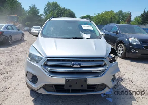 2018 Ford Escape Se from USA, damaged, VIN 1FMCU9GD5JUA06218